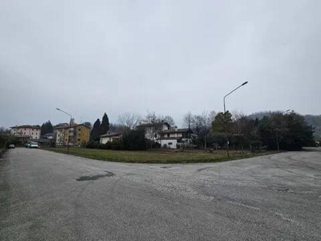 Terreno in vendita a Tarcento UD