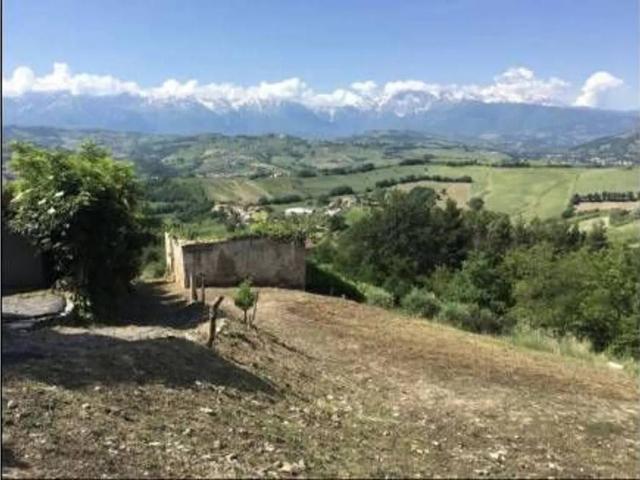 Terreno in vendita a Teramo TE