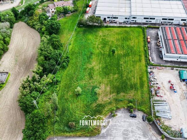 Terreno in vendita a Terre Roveresche PU