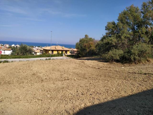 Terreno in vendita a Tortoreto TE