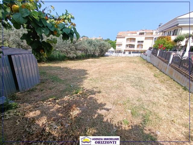 Terreno in vendita a Tortoreto TE
