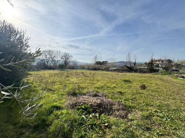 Terreno in vendita a Tortoreto TE