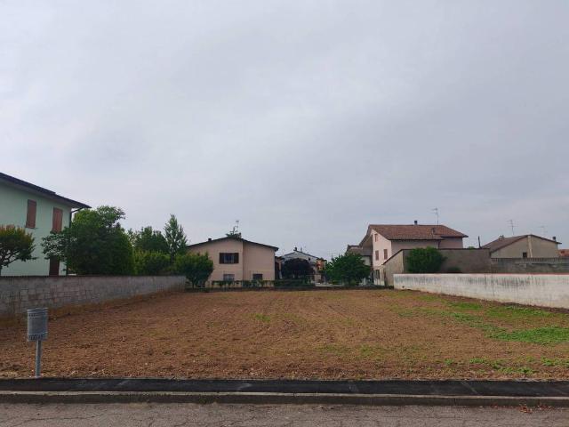 Terreno in vendita a Torre de' Picenardi CR