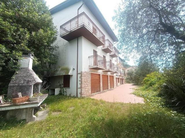 Terreno in vendita a Torri del Benaco VR