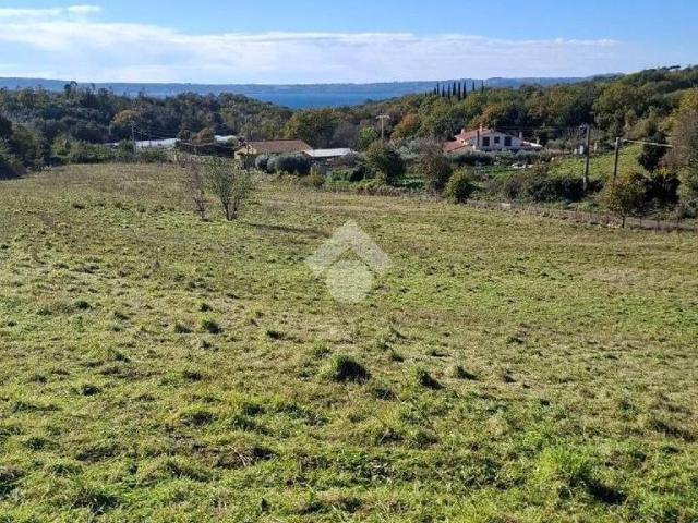 Terreno in vendita a Trevignano Romano RM