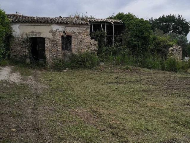 Terreno in vendita a Treglio CH