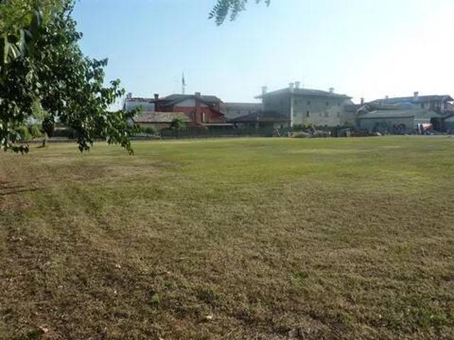 Terreno in vendita a Trivignano Udinese UD