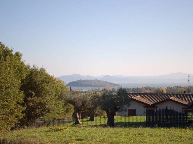 Terreno in vendita a Tuoro sul Trasimeno PG