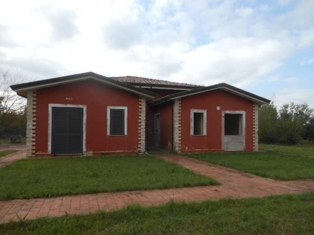 Terreno in vendita a Vairano Patenora CE