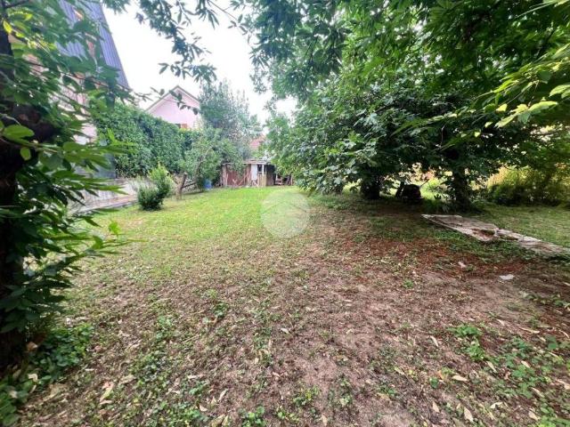 Terreno in vendita a Vedano al Lambro MB