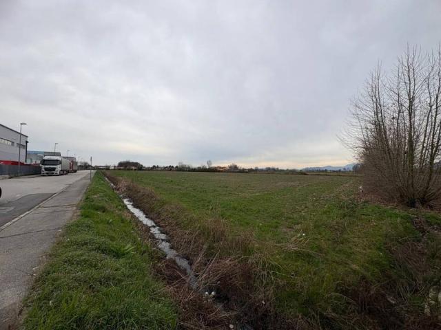 Terreno in vendita a Veggiano PD