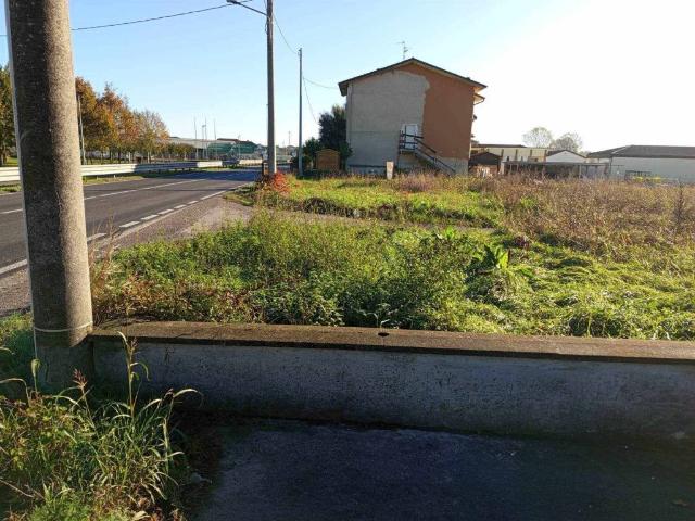 Terreno in vendita a Viadana MN