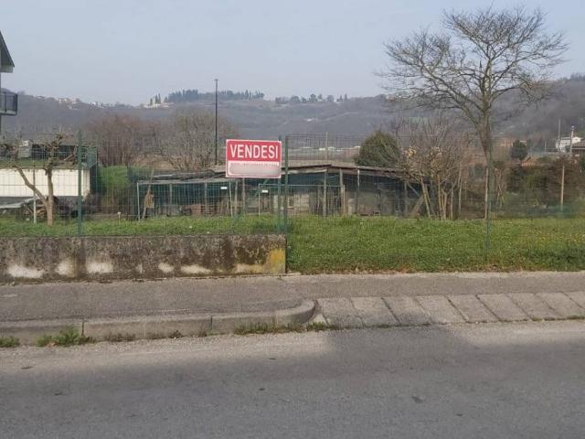 Terreno in vendita a Vicenza VI