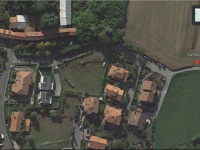 Terreno in vendita a Villa d'Adda BG