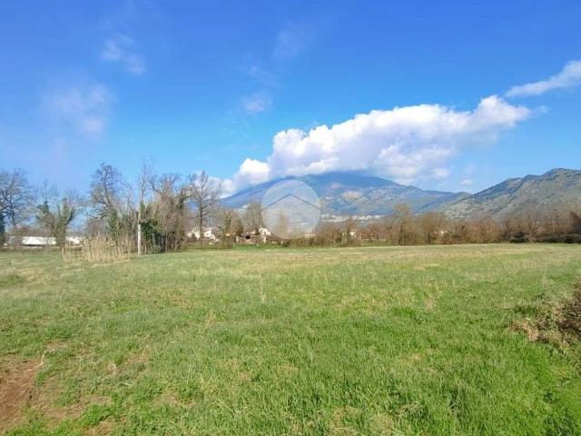 Terreno in vendita a Villa Santa Lucia FR