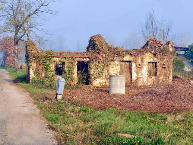 Terreno in vendita a Villa Santa Lucia FR