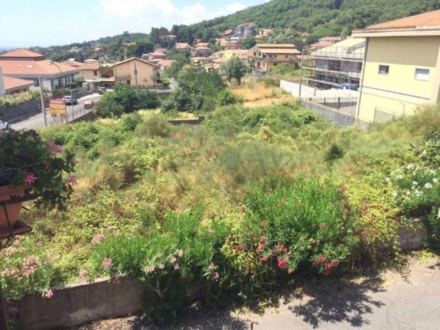 Terreno in vendita a Zafferana Etnea CT