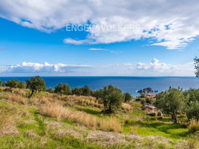 Terreno in vendita a Aci Catena CT