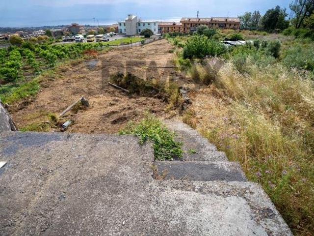 Terreno in vendita a Aci Catena, San Nicolò
