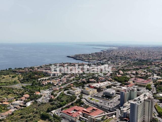 Terreno in vendita a Aci Castello CT