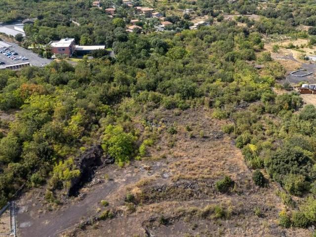 Terreno in vendita a Aci Sant'Antonio CT