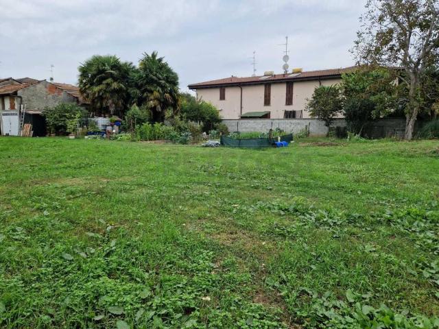 Terreno in vendita a Acquanegra Cremonese CR