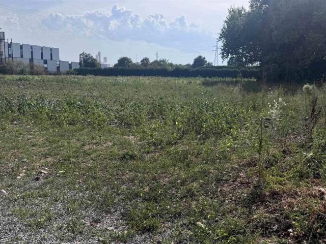 Terreno in vendita a Agrate Brianza MB