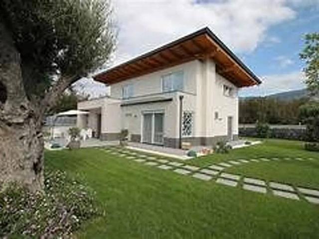 Terreno in vendita a Albanella SA