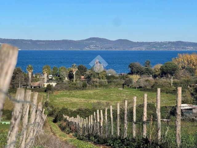 Terreno in vendita a Anguillara Sabazia RM