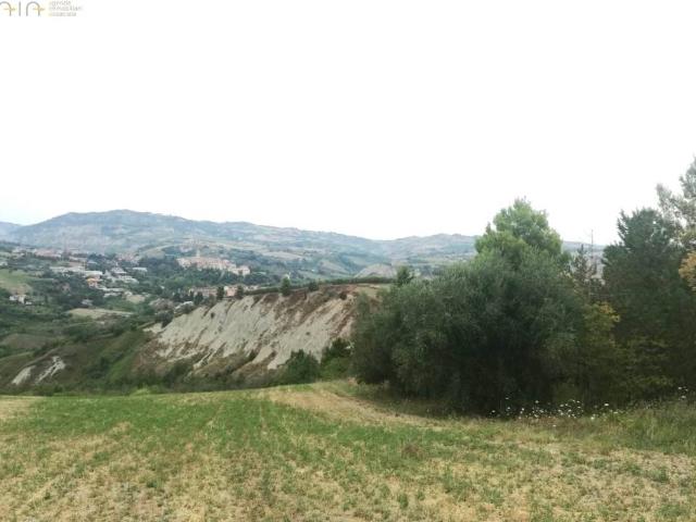 Terreno in vendita a Appignano del Tronto AP