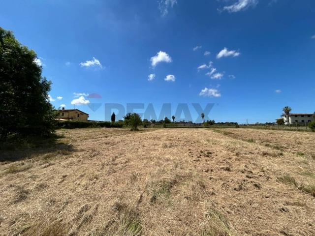 Terreno in vendita a Aprilia LT