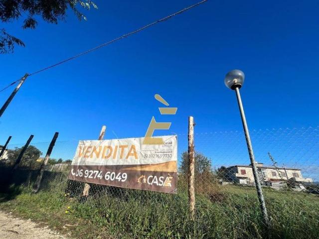 Terreno in vendita a Aprilia LT