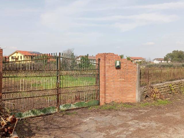 Terreno in vendita a Aprilia LT