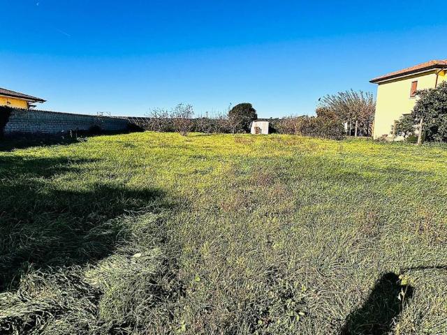 Terreno in vendita a Aprilia LT