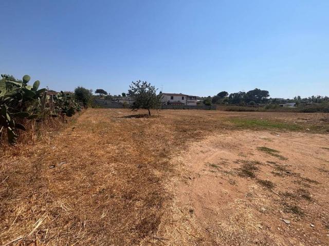 Terreno in vendita a Aprilia LT