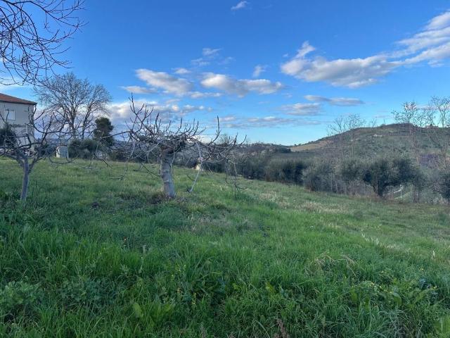 Terreno in vendita a Atri TE