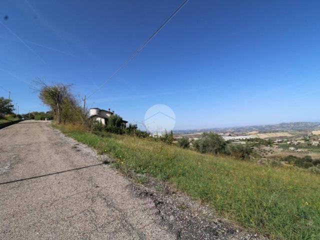 Terreno in vendita a Atri TE