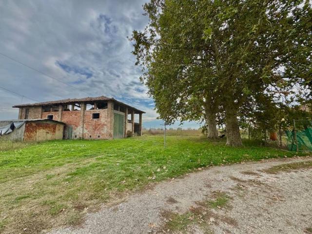 Terreno in vendita a Baricella BO