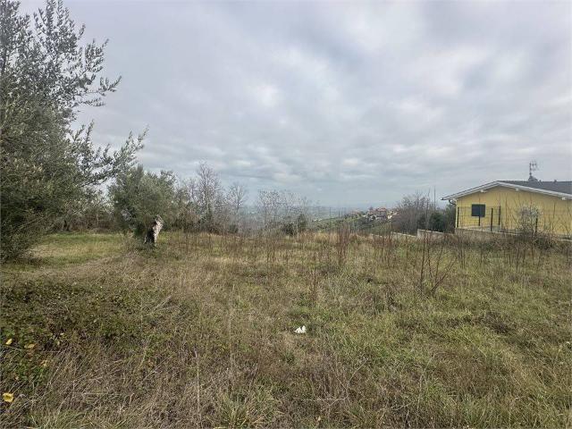 Terreno in vendita a Bellante TE