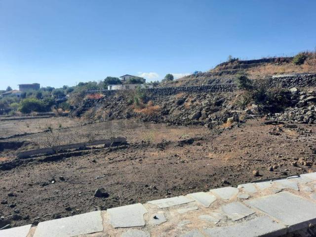 Terreno in vendita a Belpasso CT
