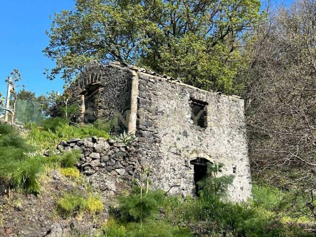 Terreno in vendita a Biancavilla CT