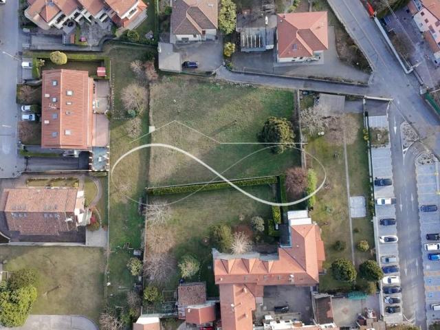 Terreno in vendita a Bizzarone CO