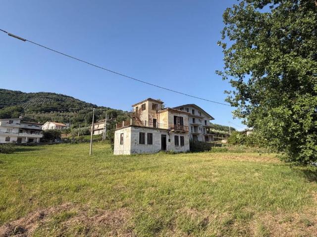 Terreno in vendita a Broccostella FR