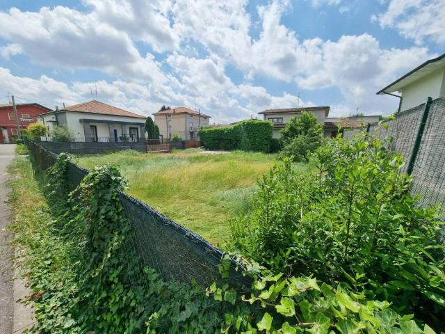 Terreno in vendita a Brembate BG