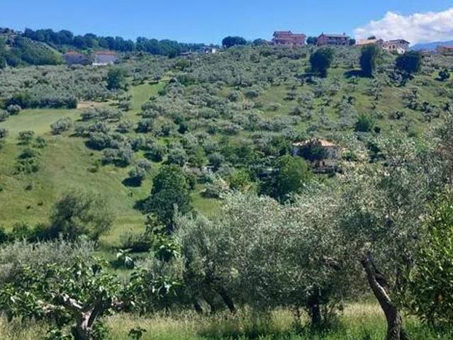 Terreno in vendita a Bucchianico CH