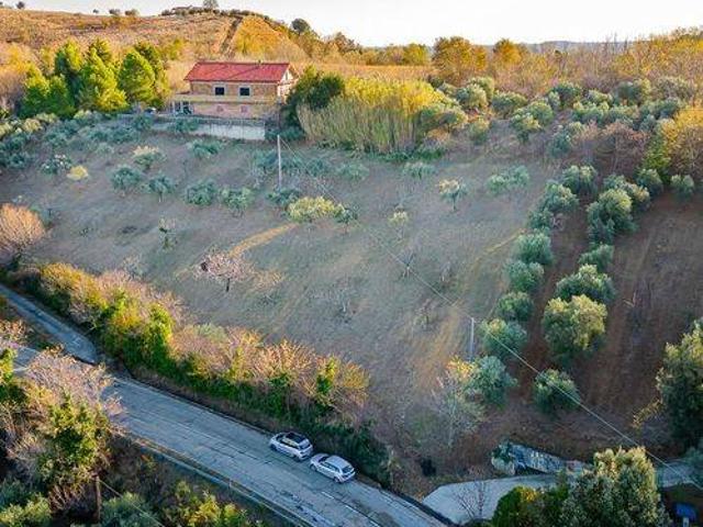 Terreno in vendita a Bucchianico CH