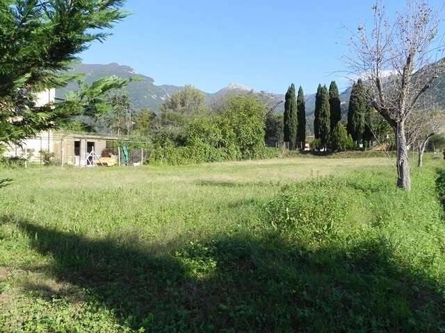 Terreno in vendita a Camaiore LU