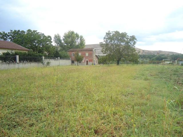 Terreno in vendita a Camigliano CE