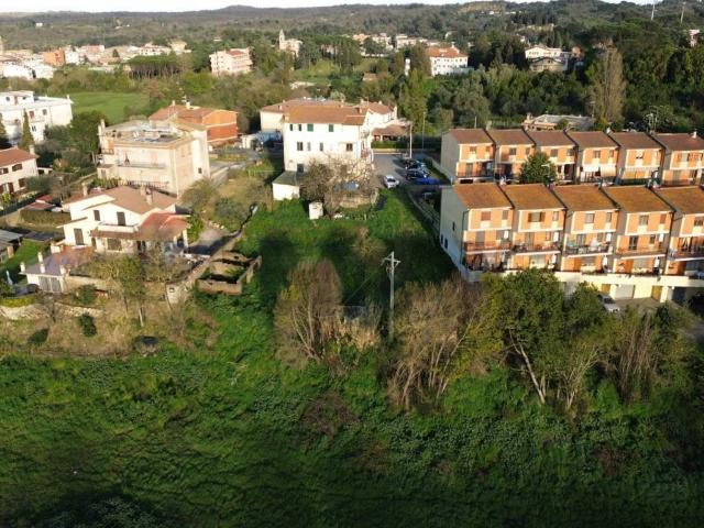 Terreno in vendita a Campagnano di Roma RM