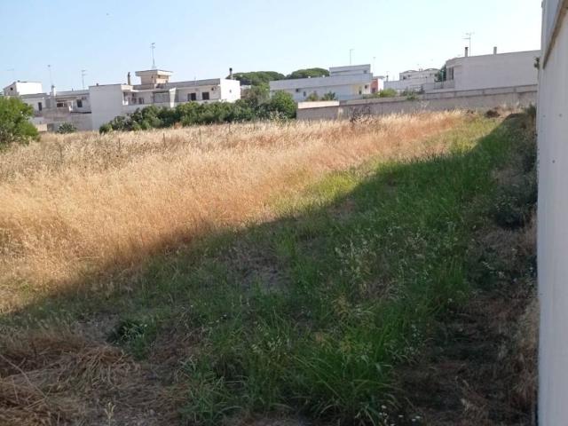 Terreno in vendita a Campi Salentina LE